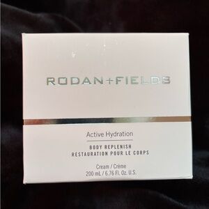 Rodan + Fields Hydration Cream with Gold Lid